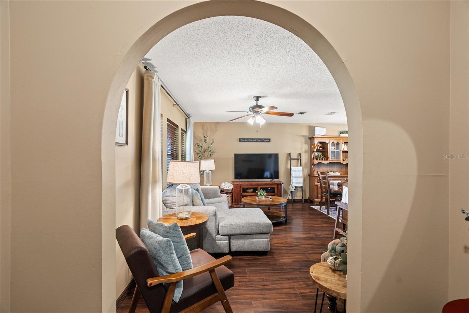 Image 6 of 72 For 610 Cypress Ct