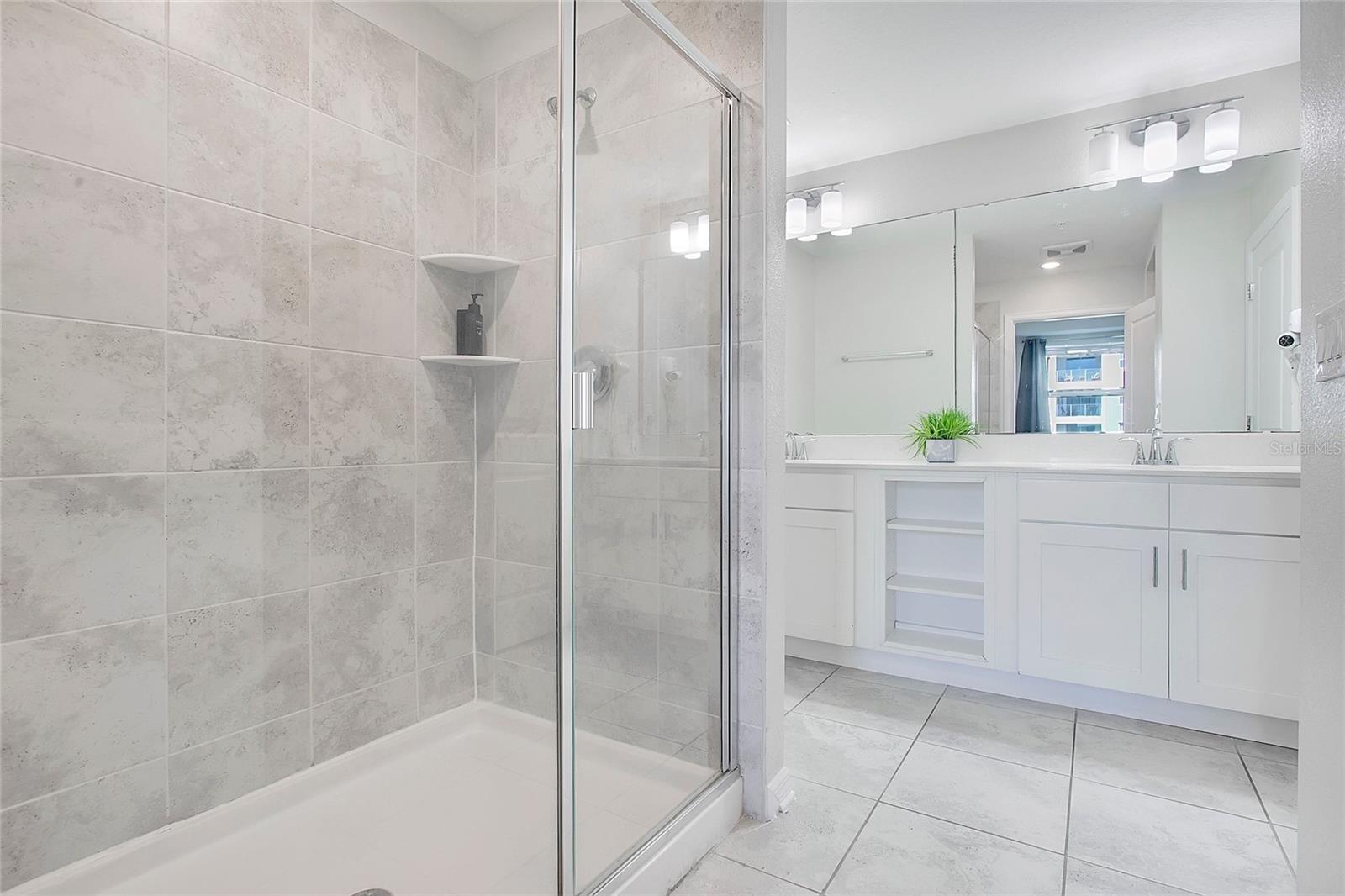 Image 13 of 25 For 3120 Paradox Circle 204