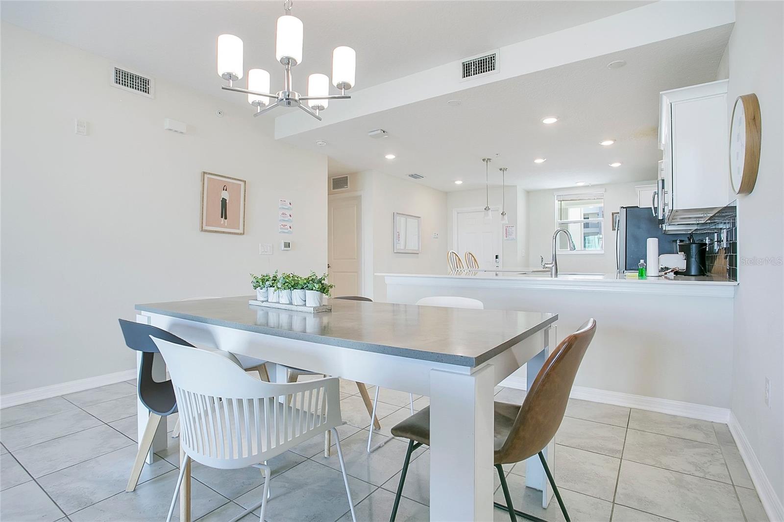 Image 2 of 25 For 3120 Paradox Circle 204