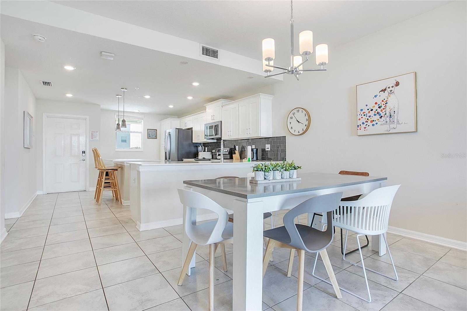 Image 3 of 25 For 3120 Paradox Circle 204