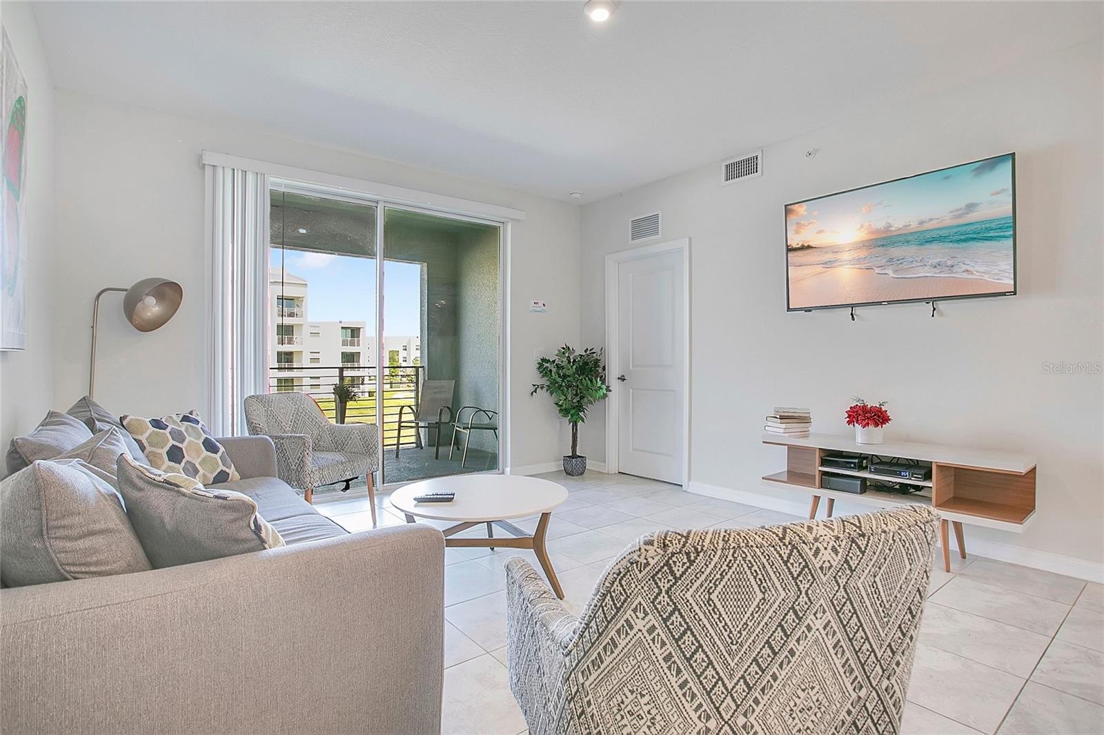 Image 9 of 25 For 3120 Paradox Circle 204