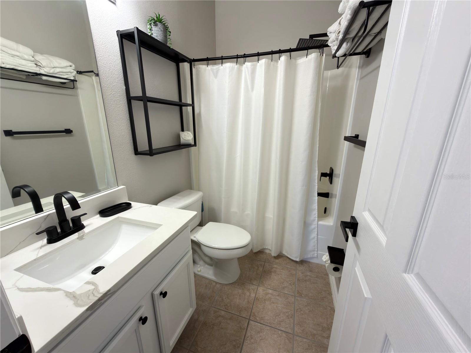 Image 18 of 33 For 734 Monroe Circle