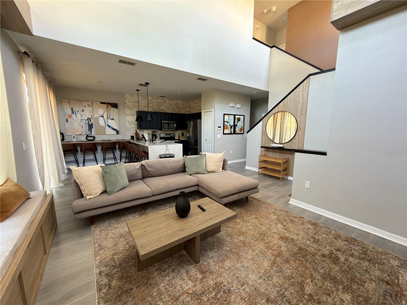 Image 7 of 33 For 734 Monroe Circle