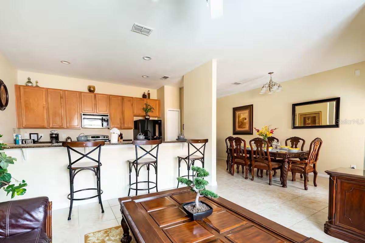 Image 6 of 23 For 8977 Coco Palm Road
