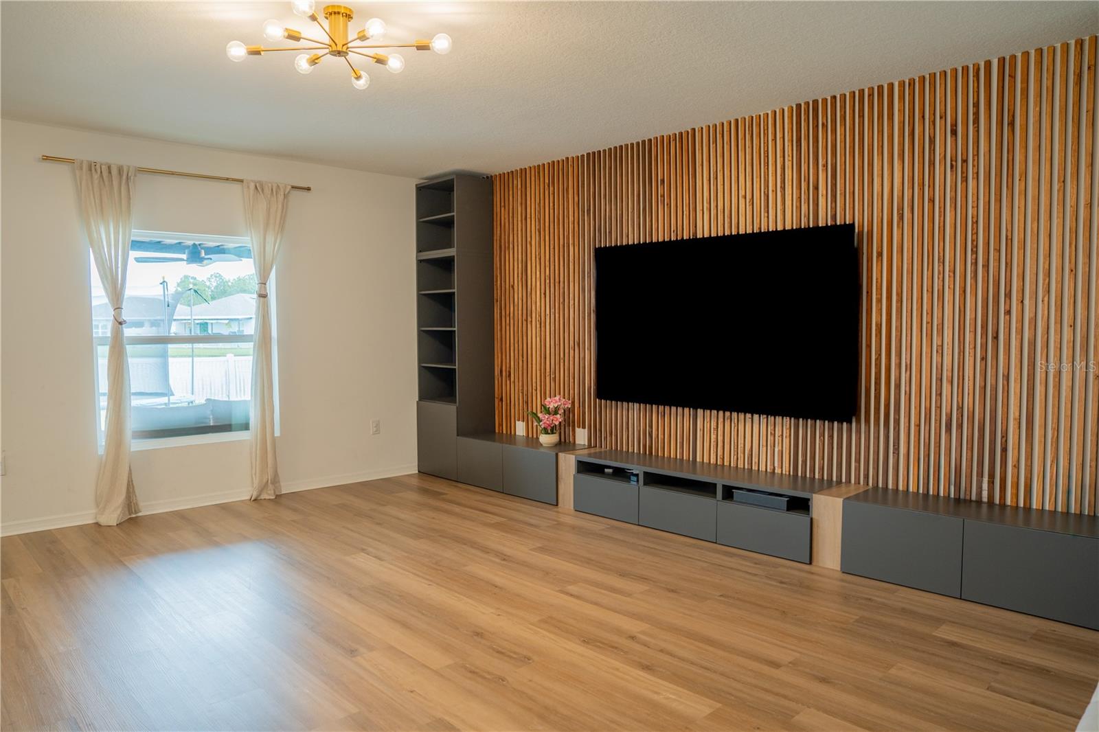 Image 12 of 75 For 374 Pine Tree Bridge Trail