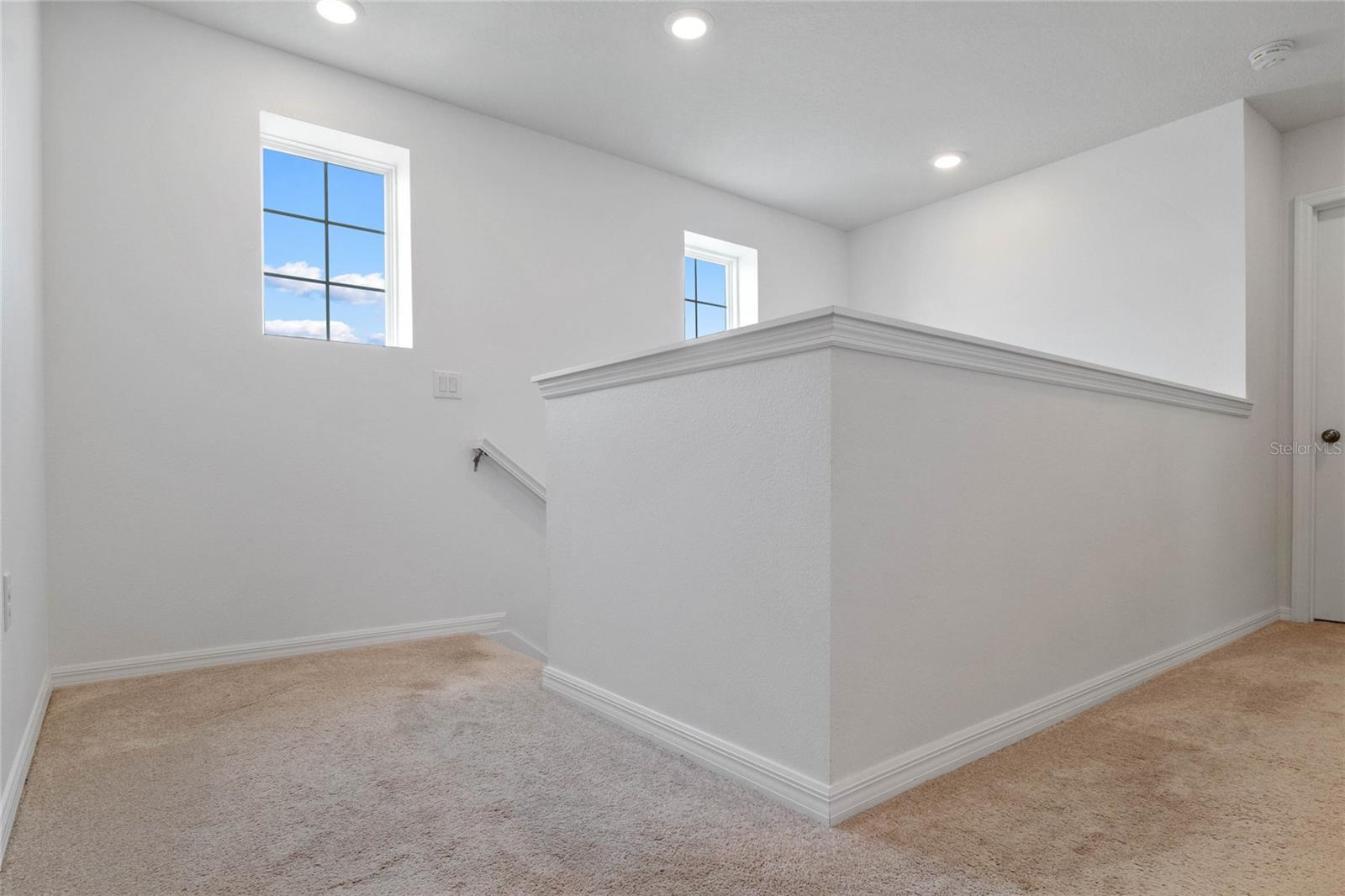 Image 12 of 26 For 470 Hamlet Loop