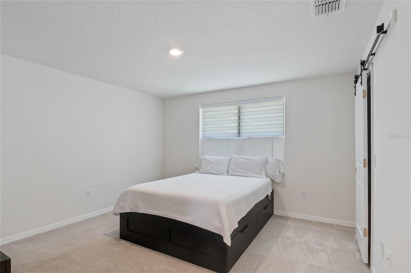 Image 14 of 26 For 470 Hamlet Loop