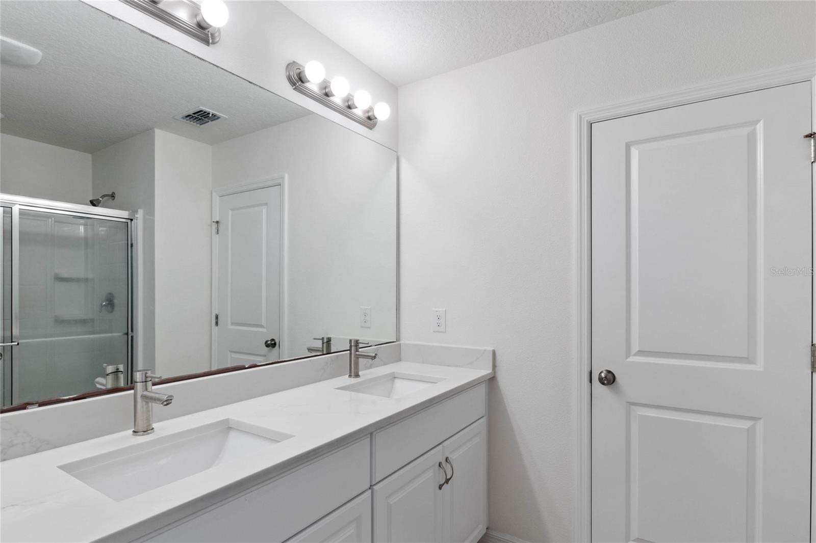 Image 15 of 26 For 470 Hamlet Loop