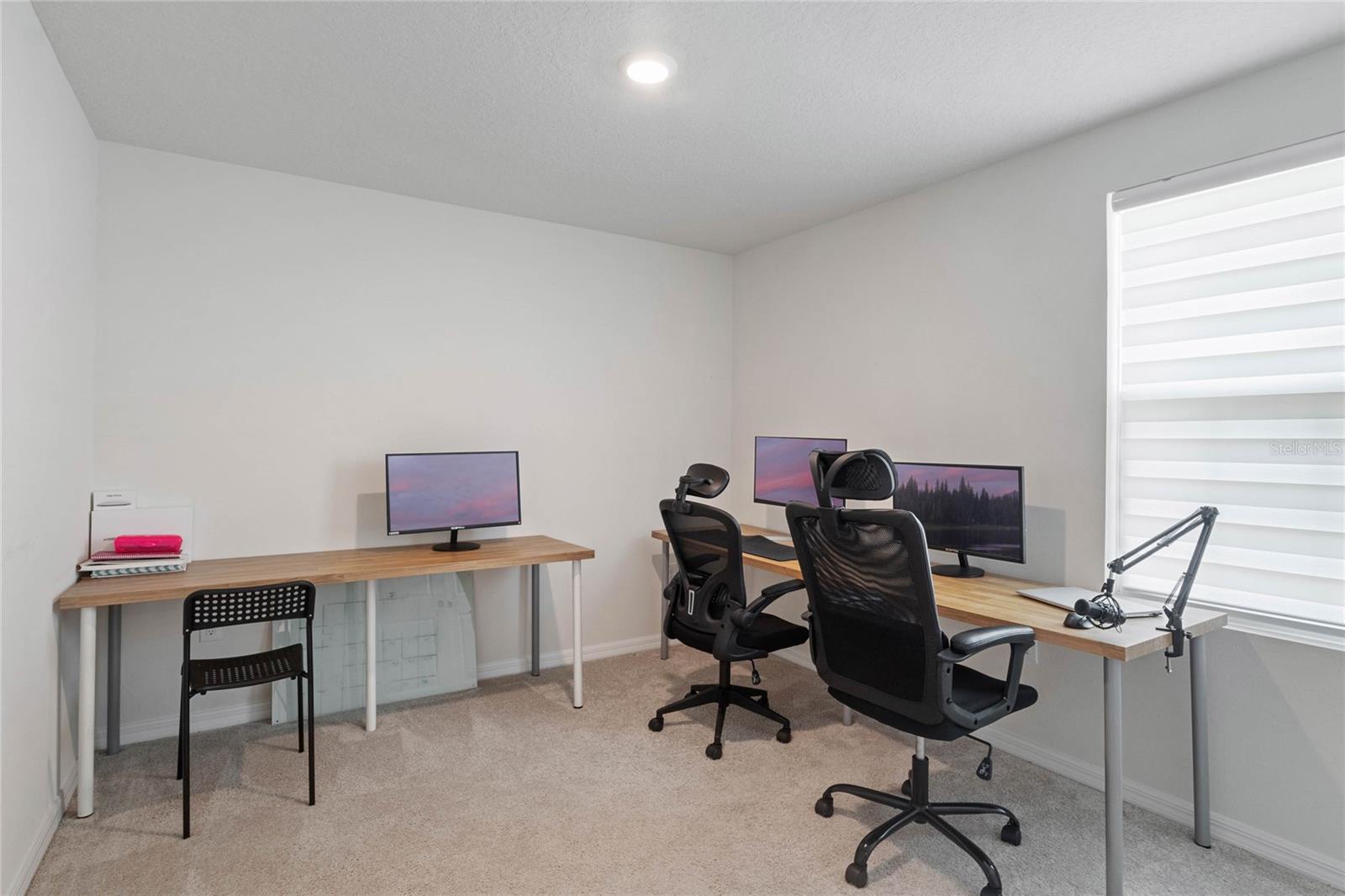 Image 18 of 26 For 470 Hamlet Loop