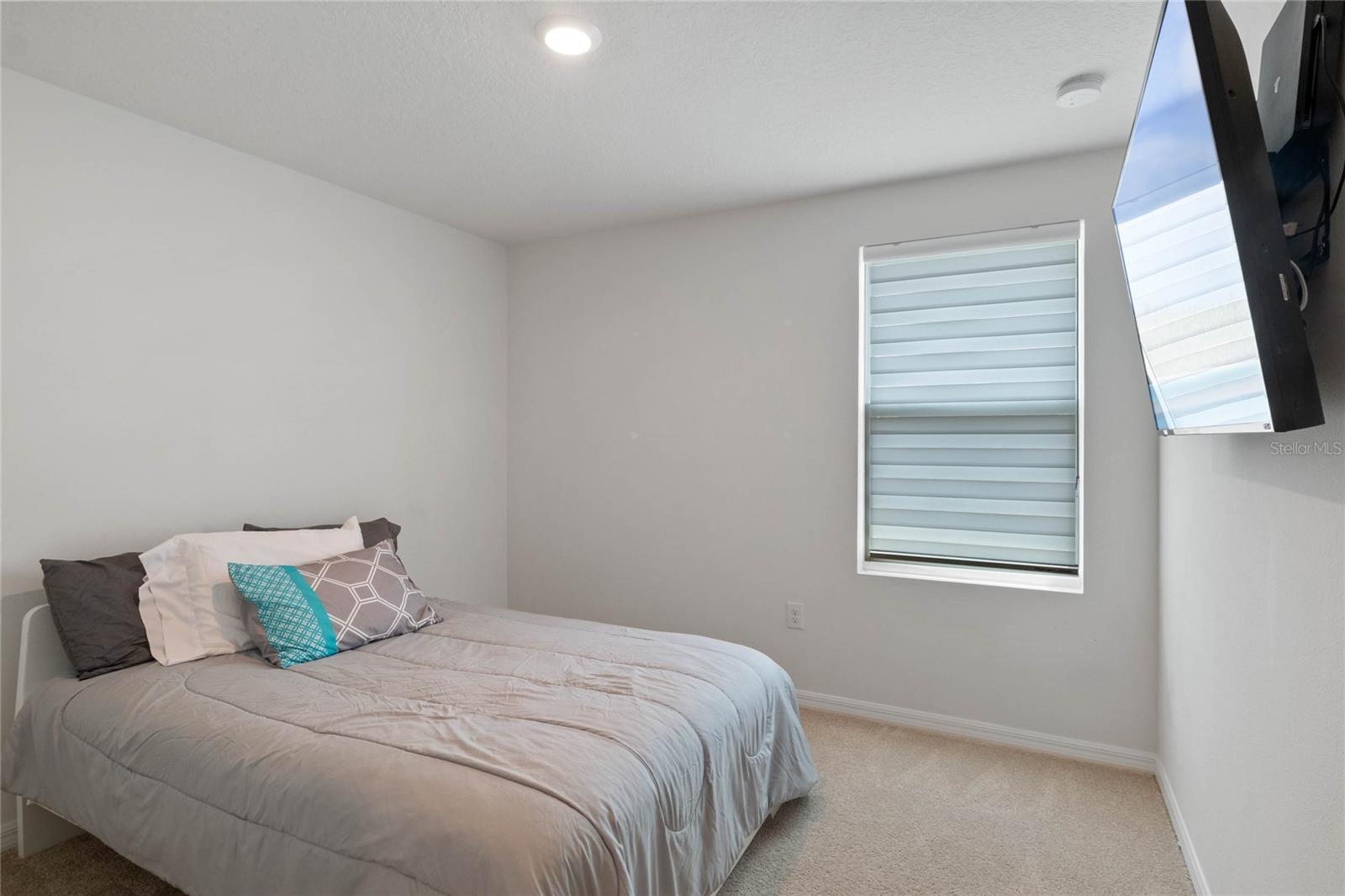 Image 19 of 26 For 470 Hamlet Loop