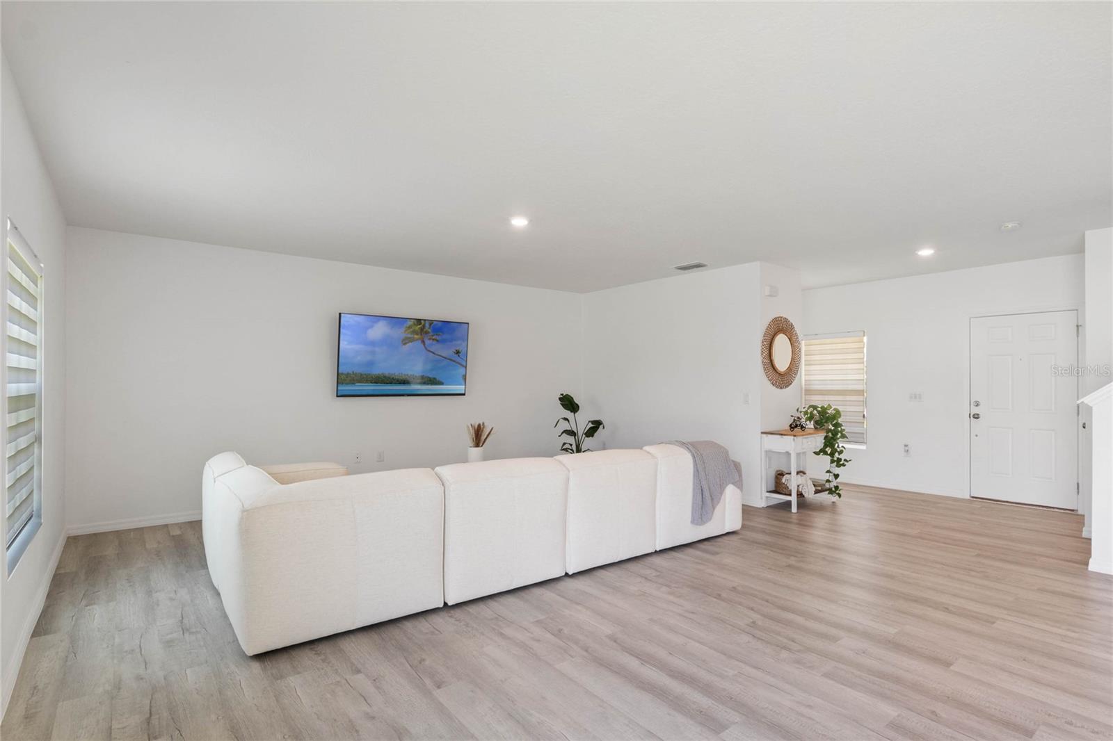 Image 6 of 26 For 470 Hamlet Loop