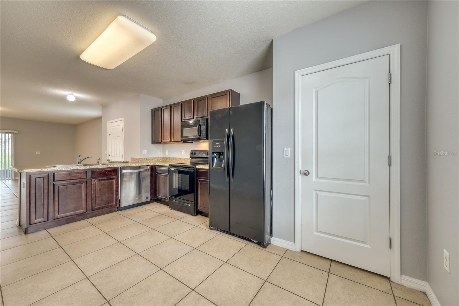 Image 14 of 34 For 276 Arbor Lakes Drive