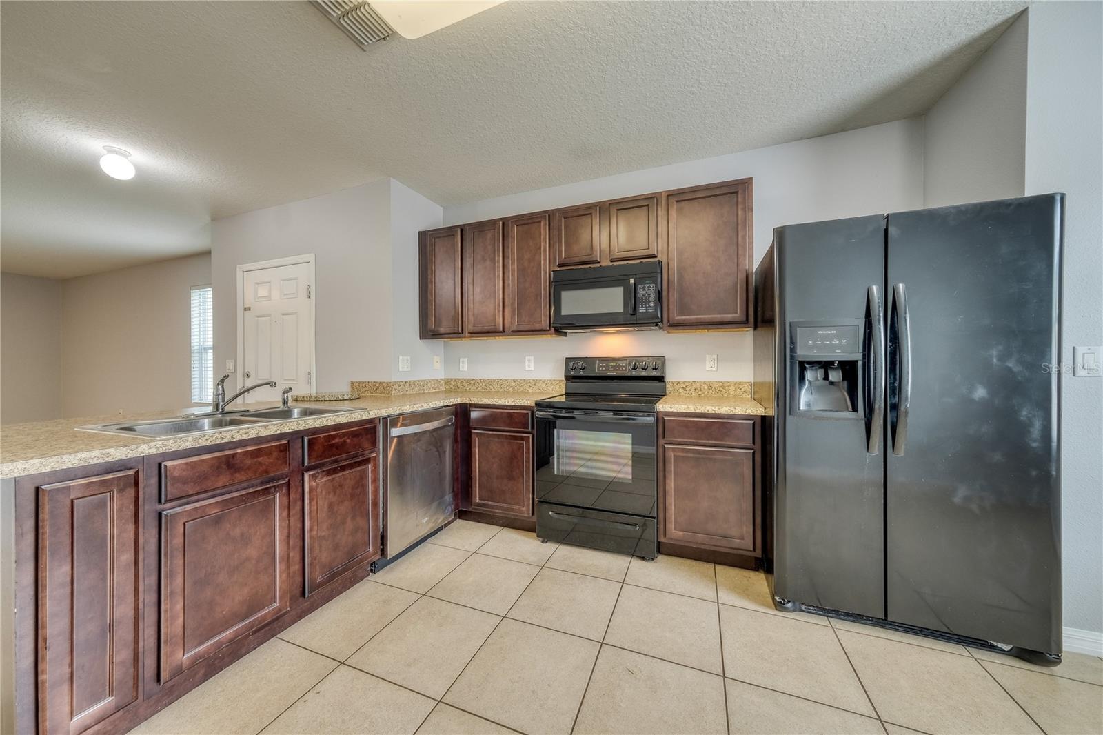 Image 16 of 34 For 276 Arbor Lakes Drive