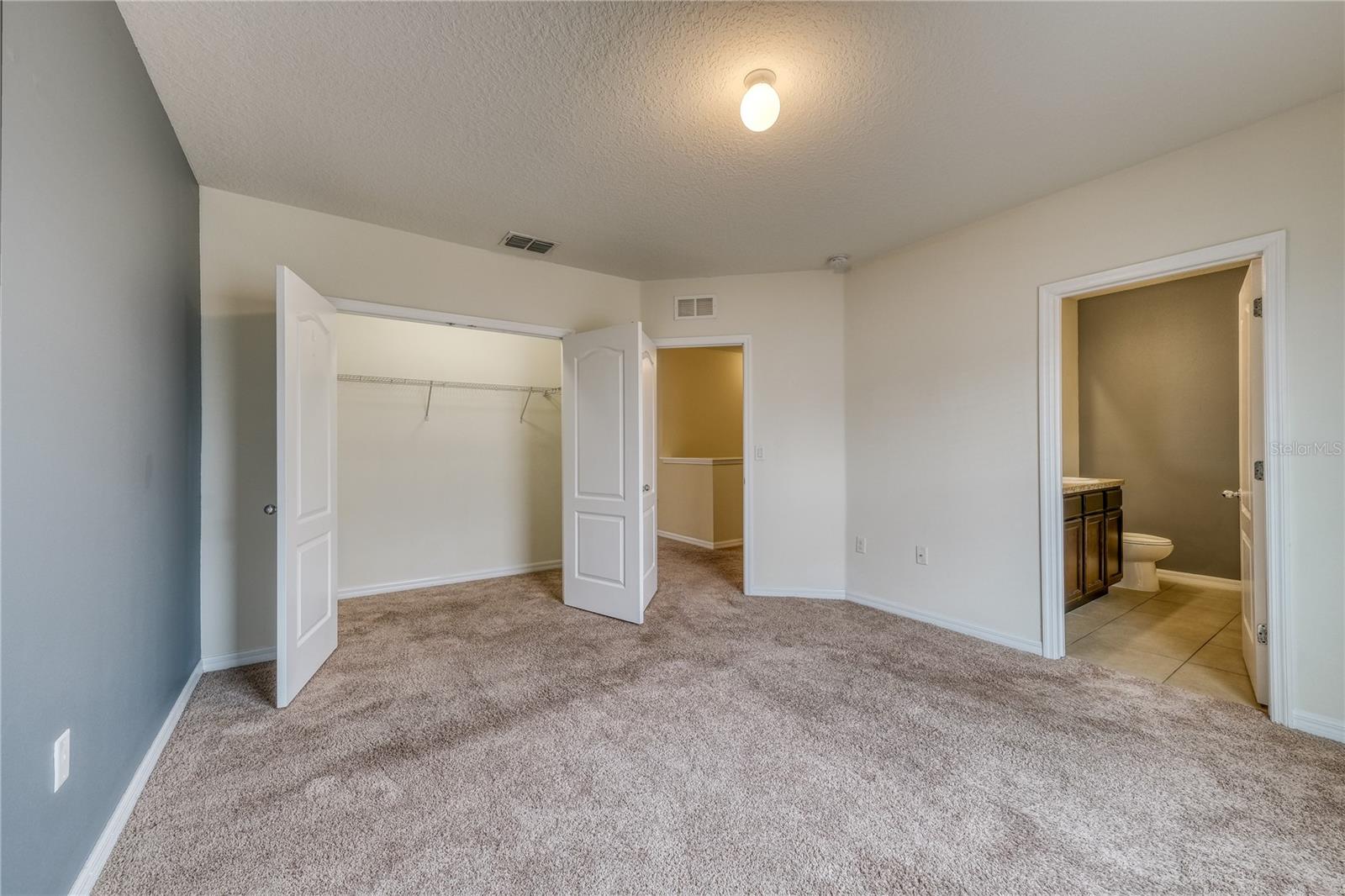 Image 19 of 34 For 276 Arbor Lakes Drive