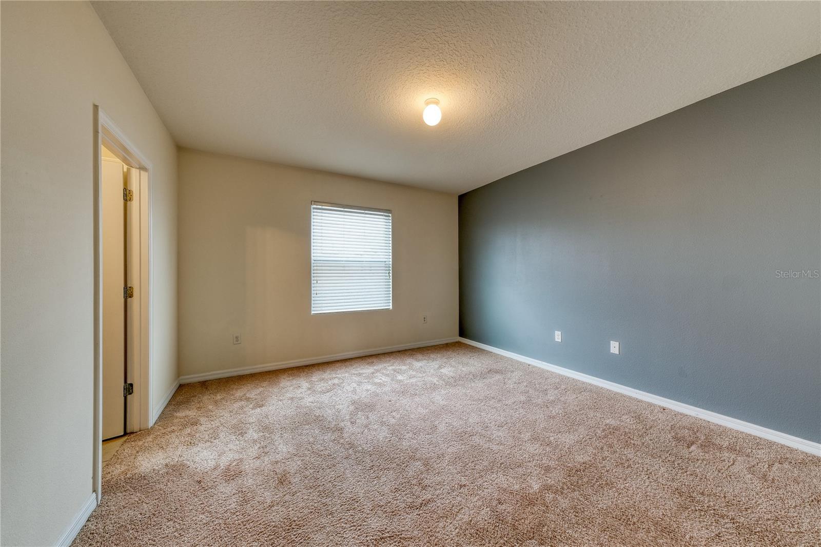 Image 20 of 34 For 276 Arbor Lakes Drive