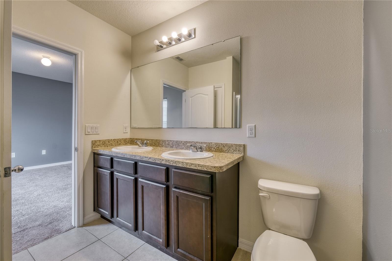 Image 21 of 34 For 276 Arbor Lakes Drive