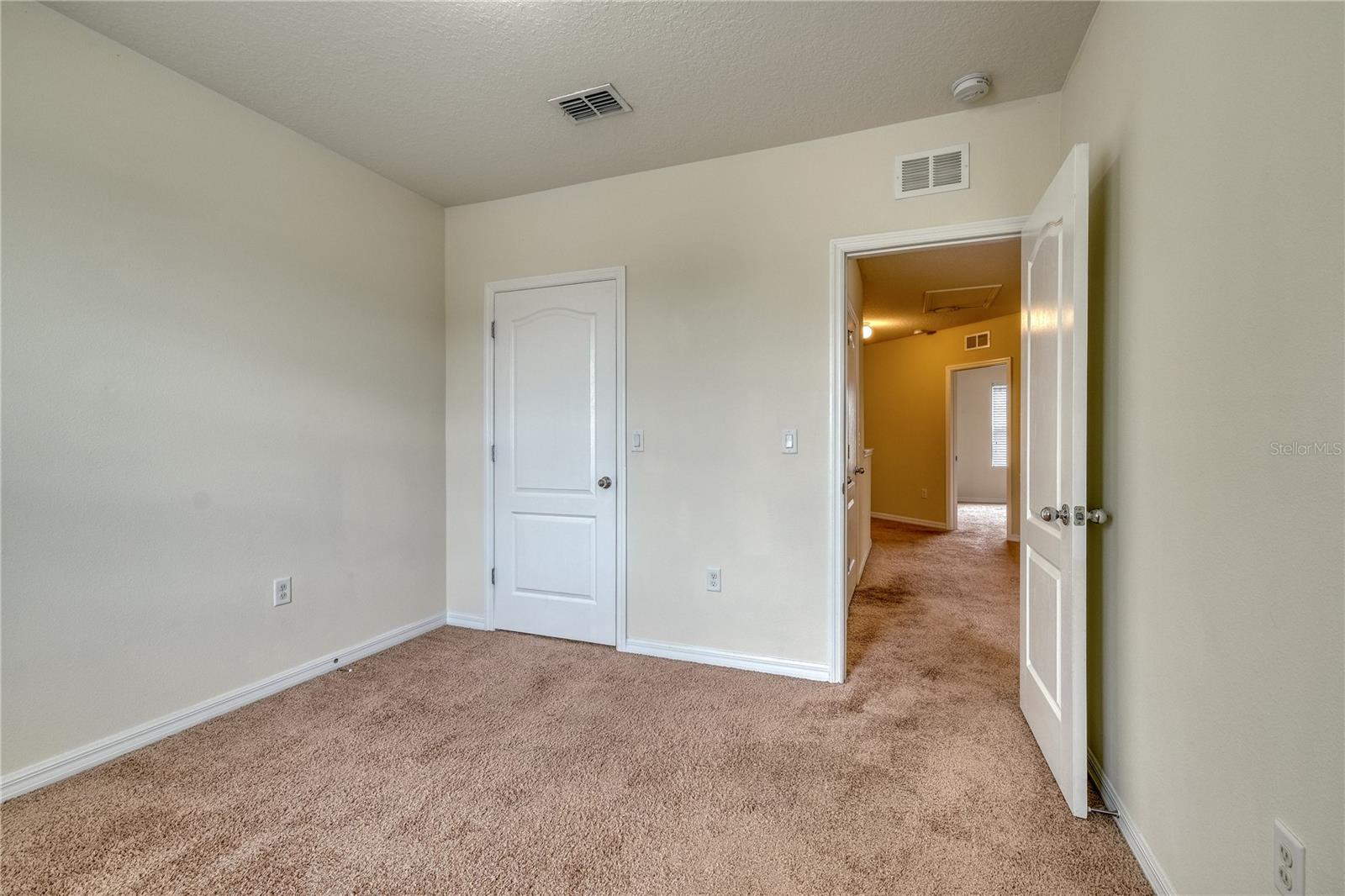 Image 26 of 34 For 276 Arbor Lakes Drive