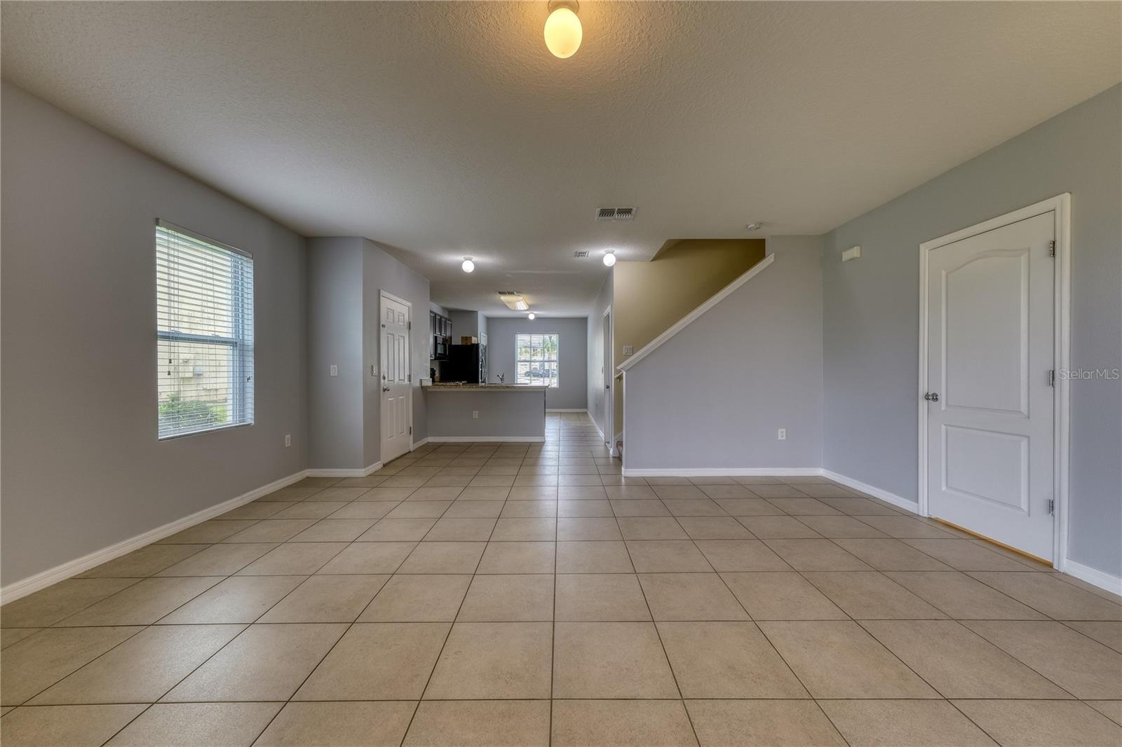 Image 7 of 34 For 276 Arbor Lakes Drive