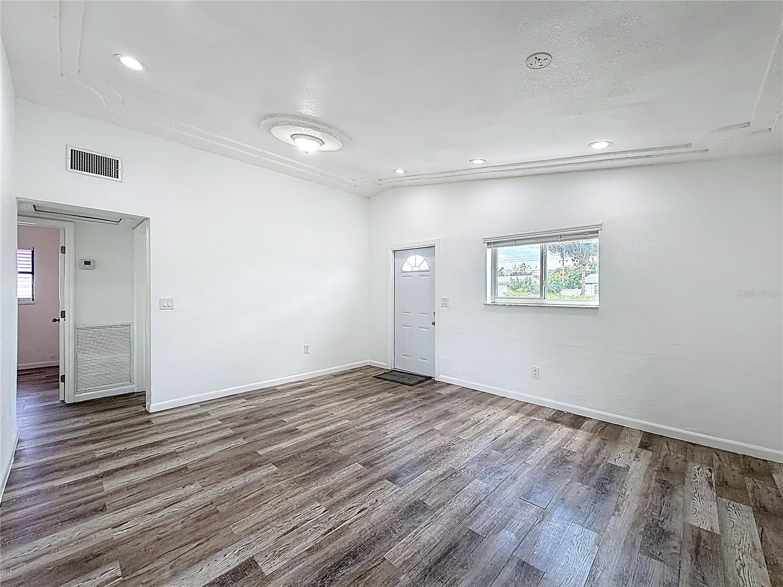 Image 4 of 40 For 4157 Winchester Lane