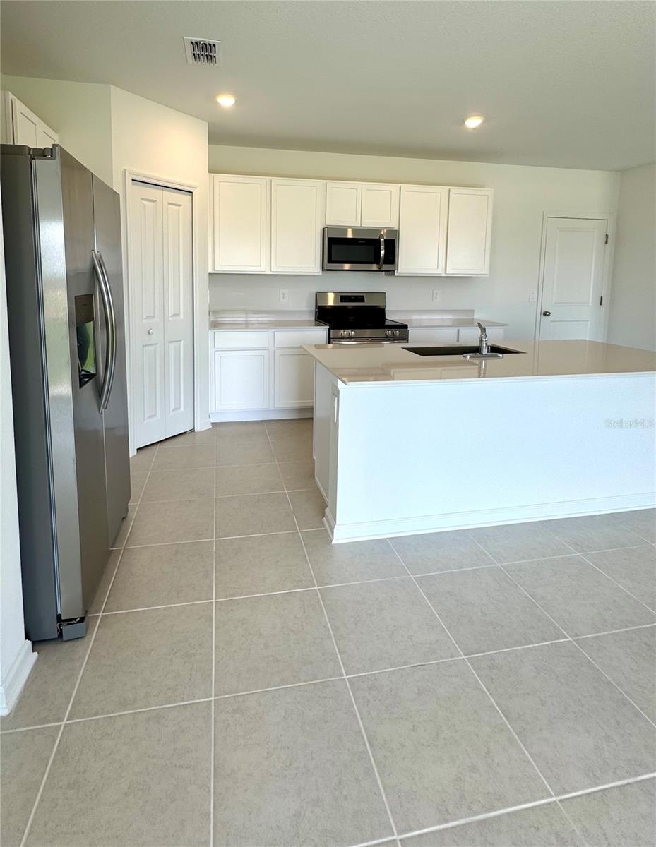 Image 4 of 33 For 3430 Howell Drive