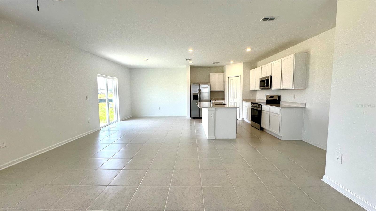 Image 6 of 33 For 3430 Howell Drive