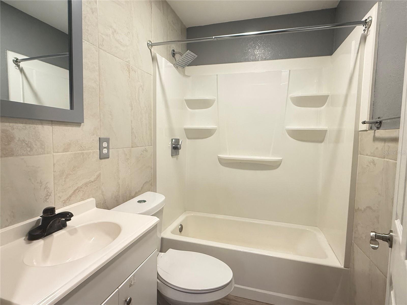 Image 3 of 15 For 644 Indiana Street