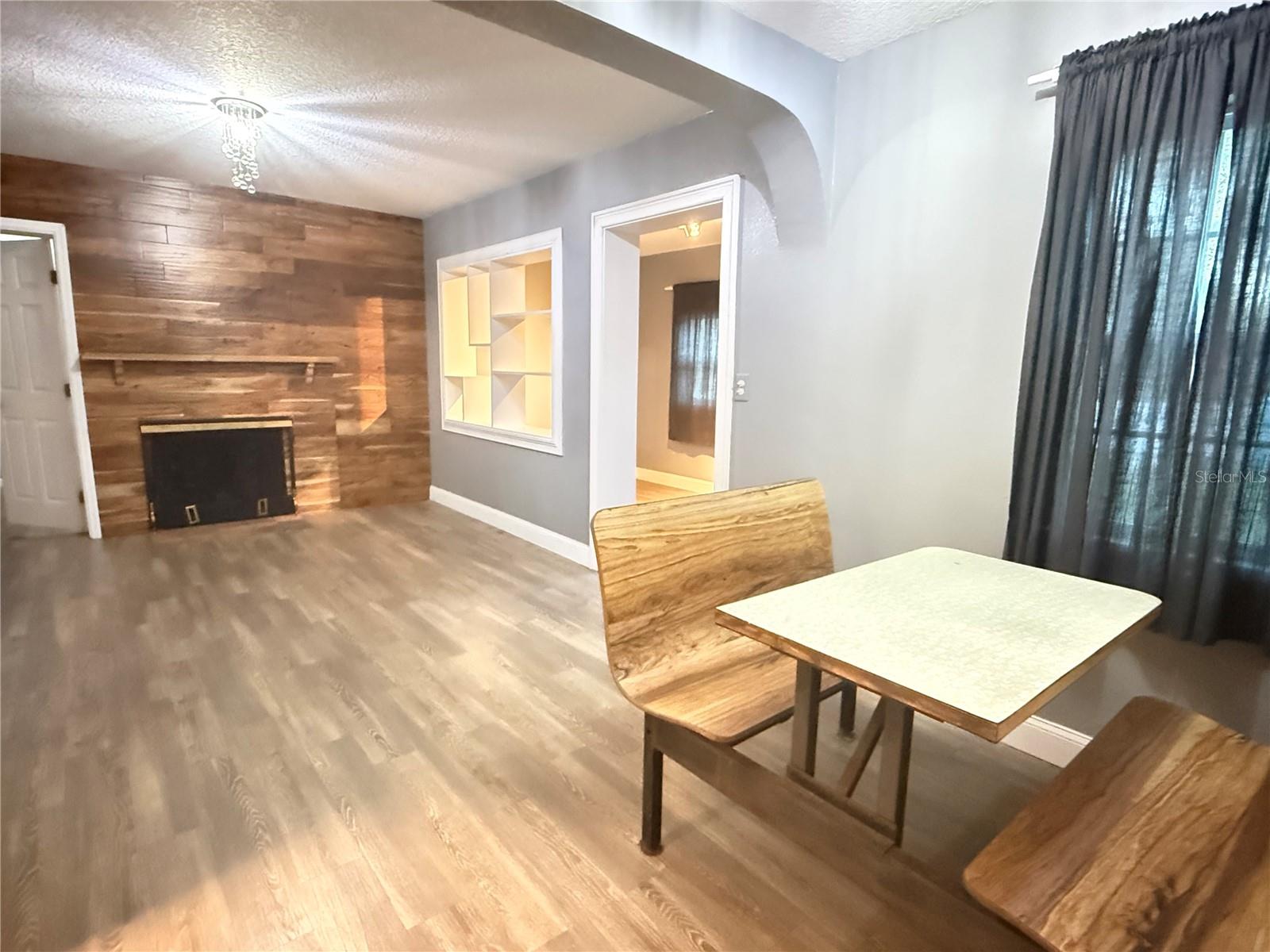 Image 4 of 15 For 644 Indiana Street