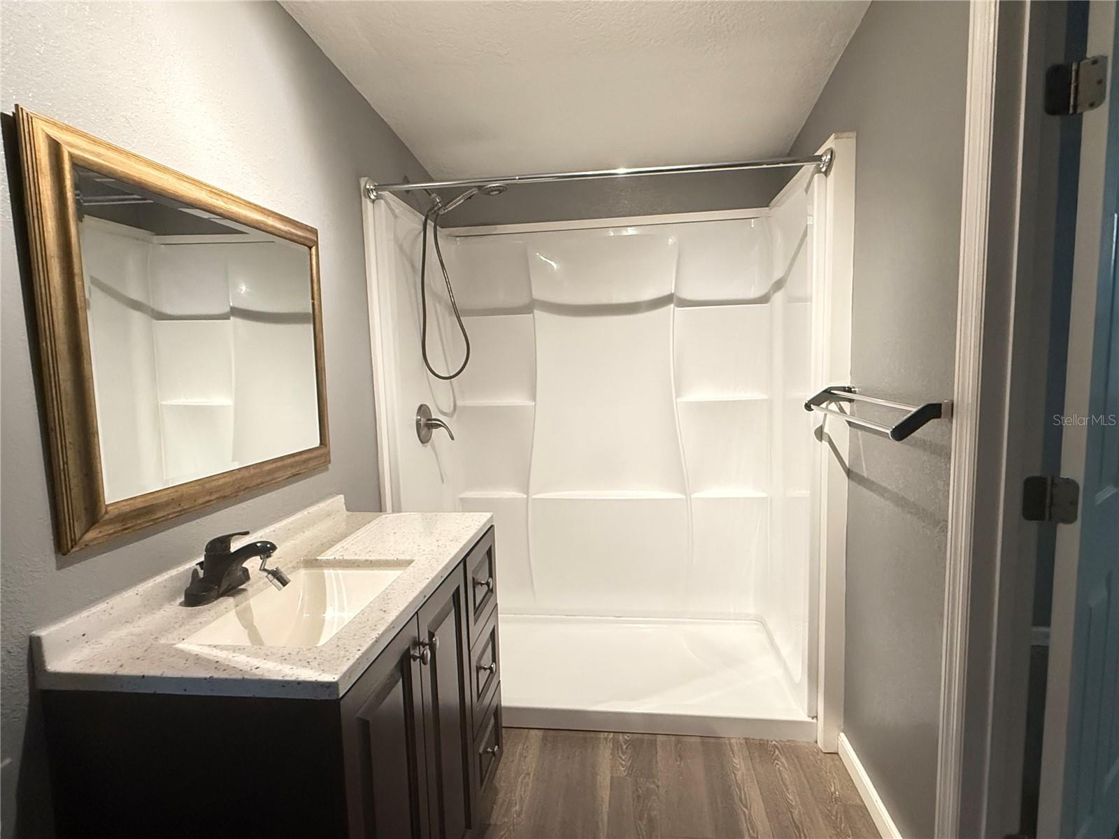 Image 6 of 15 For 644 Indiana Street