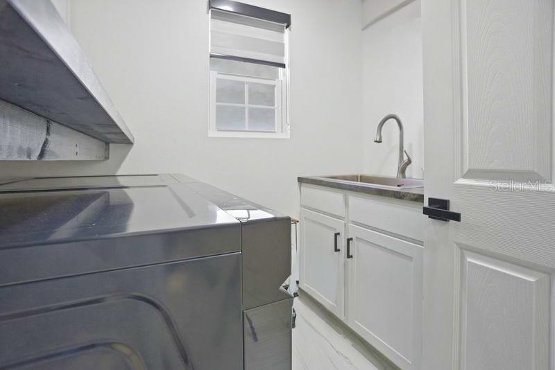 Image 44 of 57 For 2043 Rainier Drive