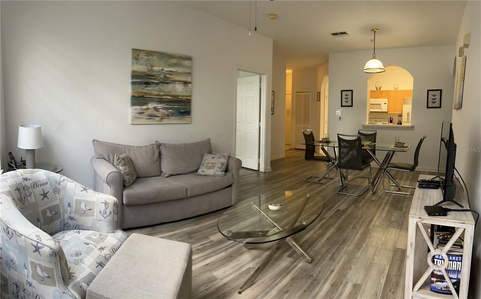 Image 19 of 35 For 2307 Butterfly Palm Way 102