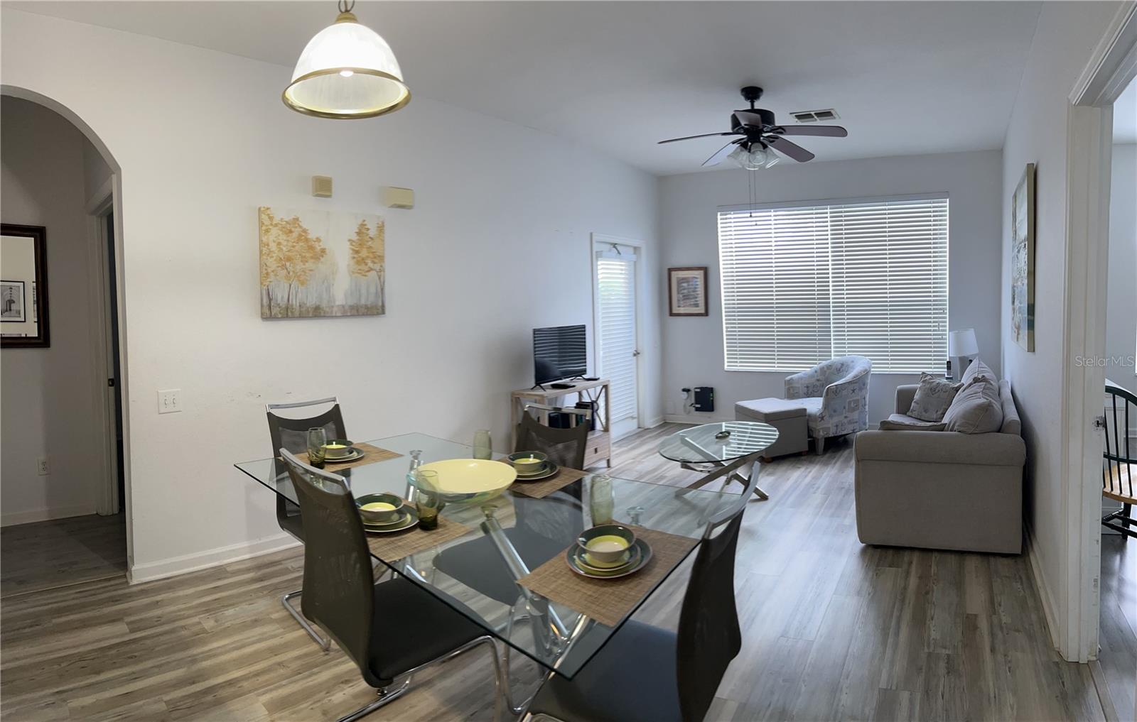 Image 20 of 35 For 2307 Butterfly Palm Way 102