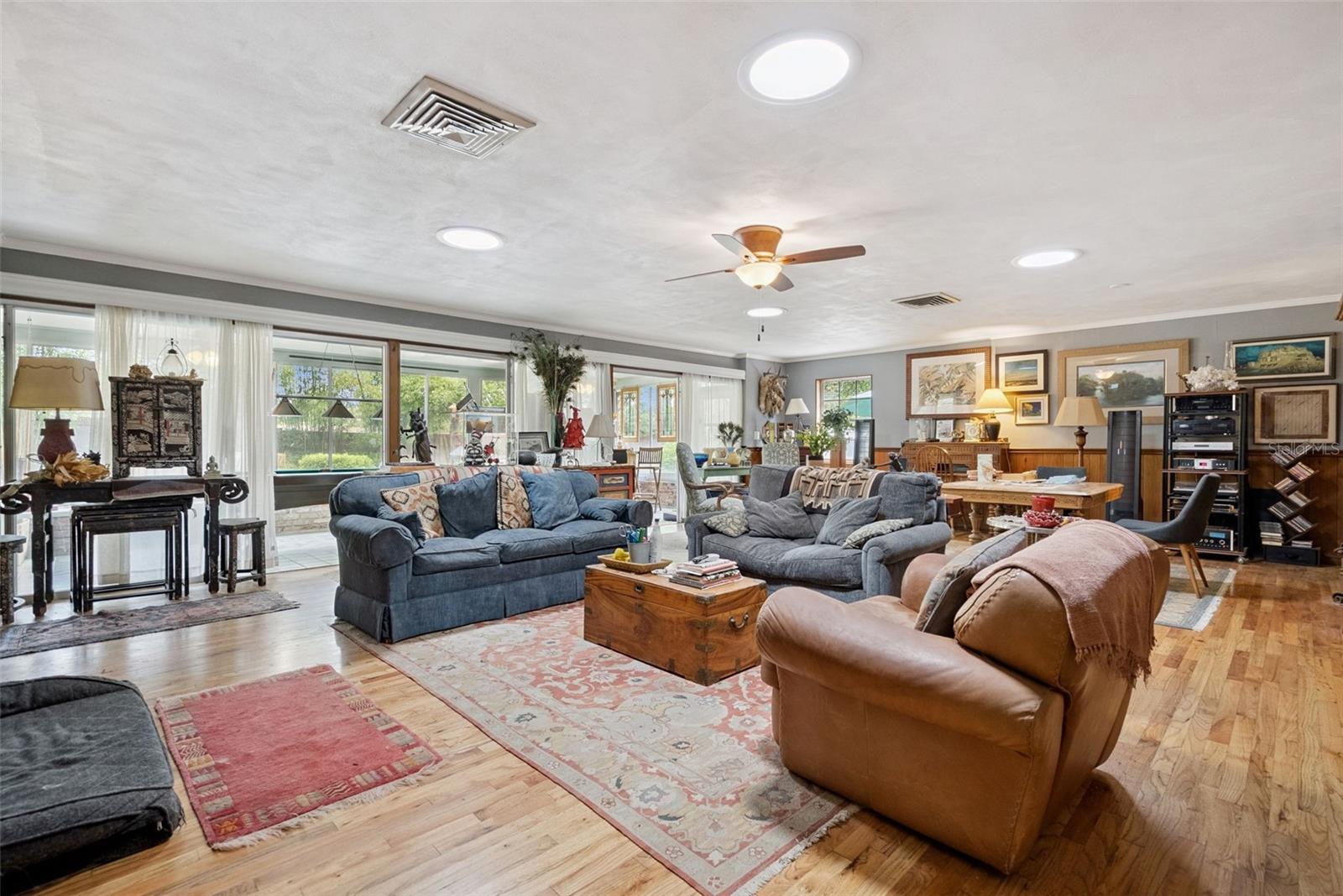 Image 10 of 58 For 295 Frances Circle