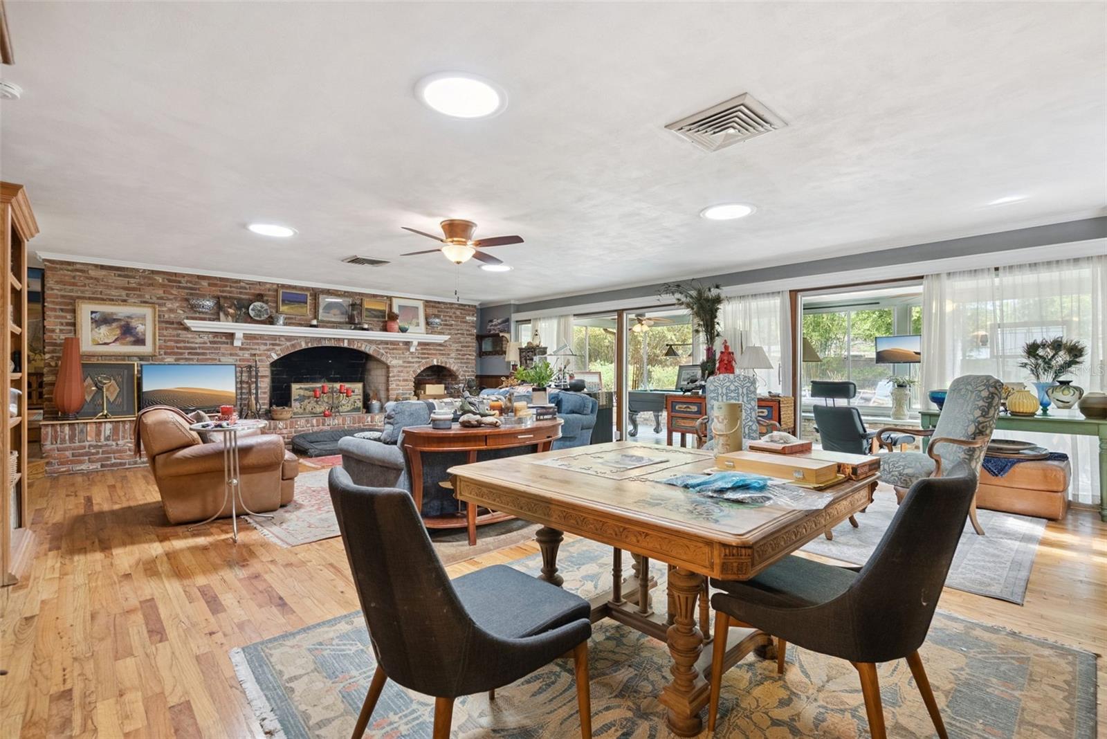 Image 17 of 58 For 295 Frances Circle