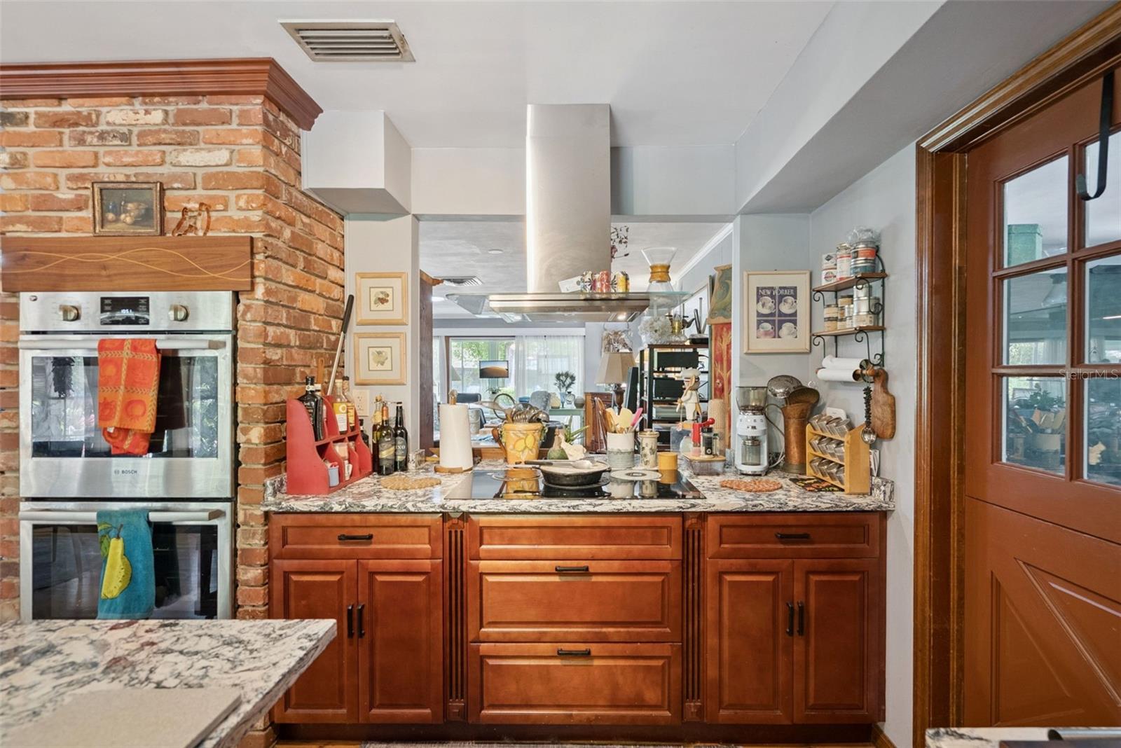 Image 24 of 58 For 295 Frances Circle