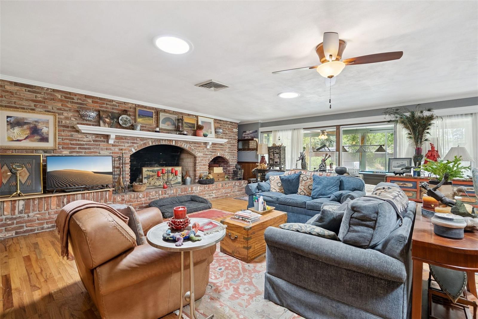 Image 52 of 58 For 295 Frances Circle