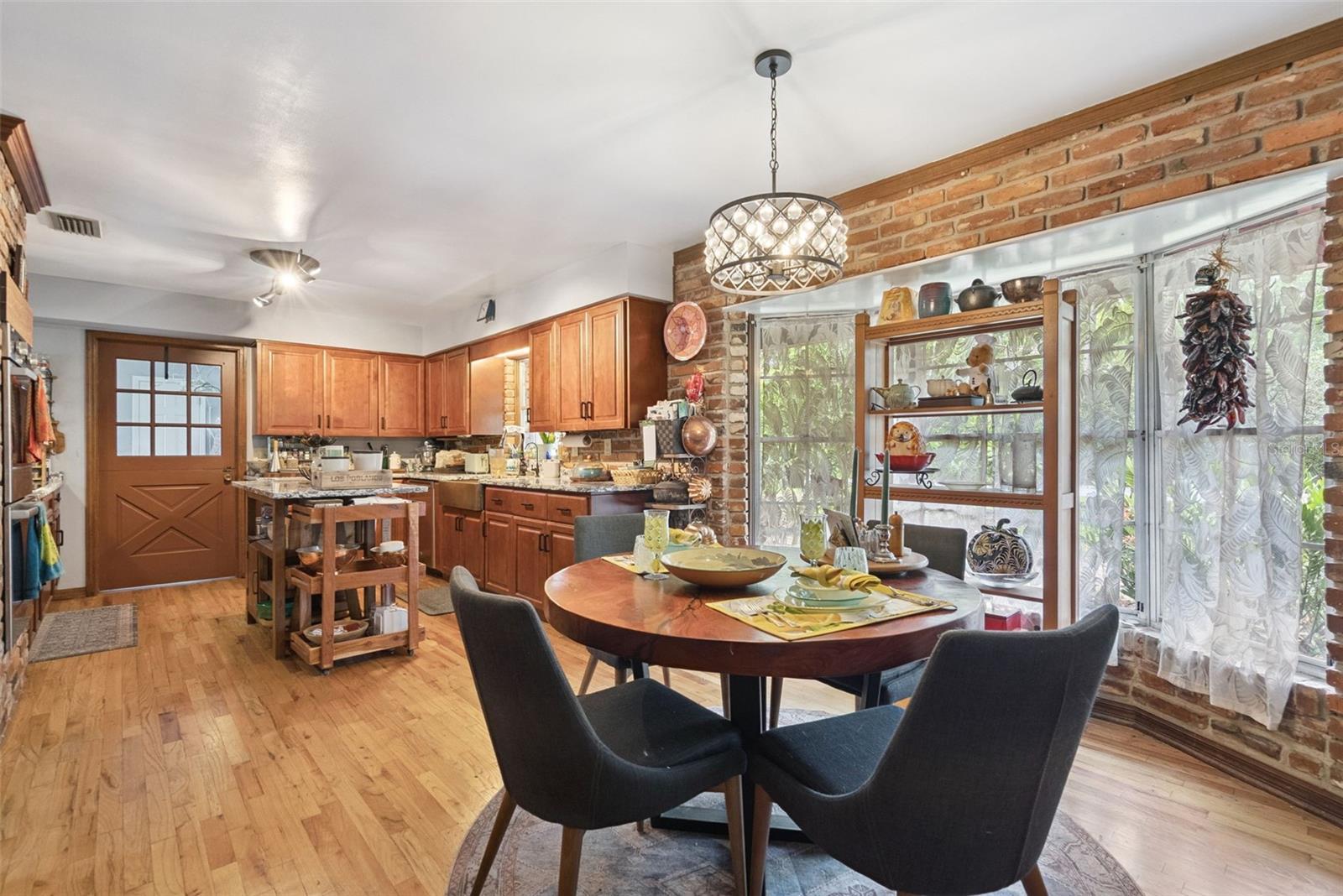 Image 9 of 58 For 295 Frances Circle