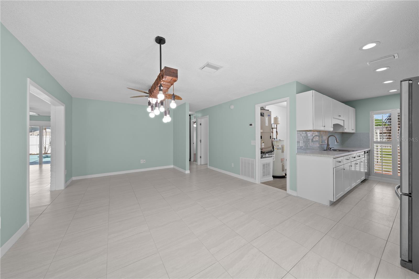 Image 14 of 54 For 683 John Hancock Lane