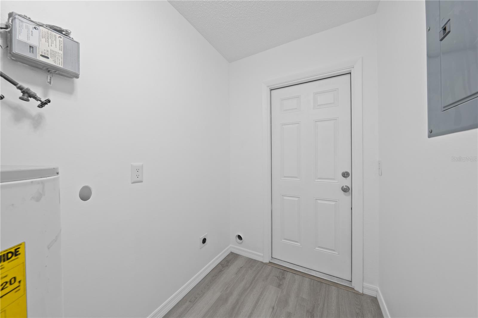 Image 18 of 54 For 683 John Hancock Lane