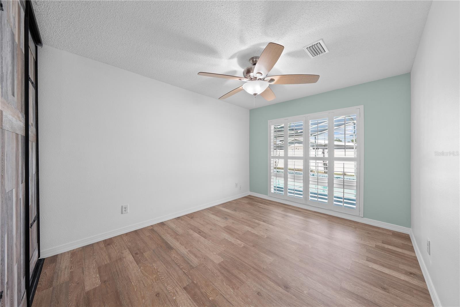 Image 21 of 54 For 683 John Hancock Lane