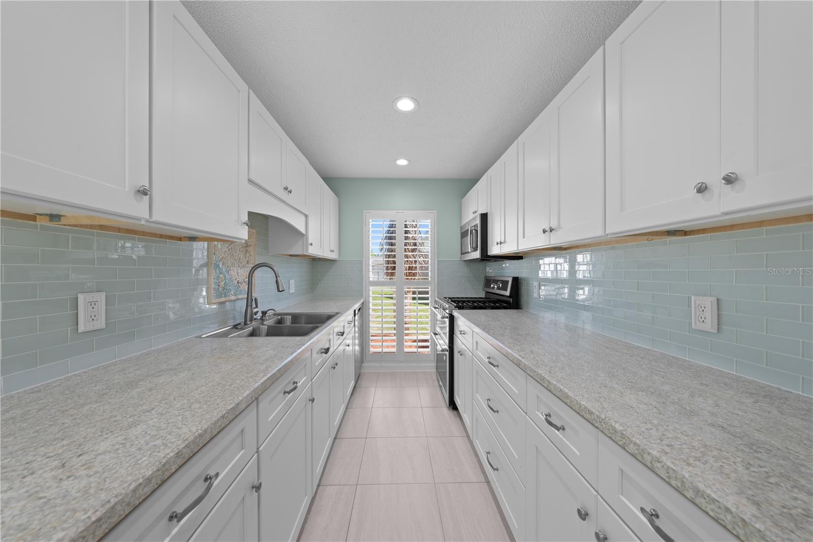 Image 27 of 54 For 683 John Hancock Lane