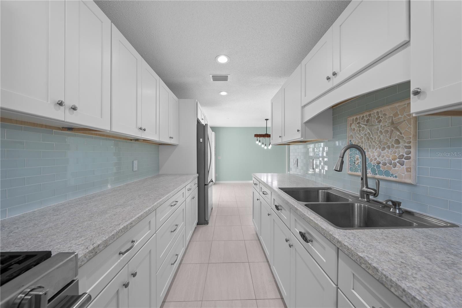 Image 29 of 54 For 683 John Hancock Lane