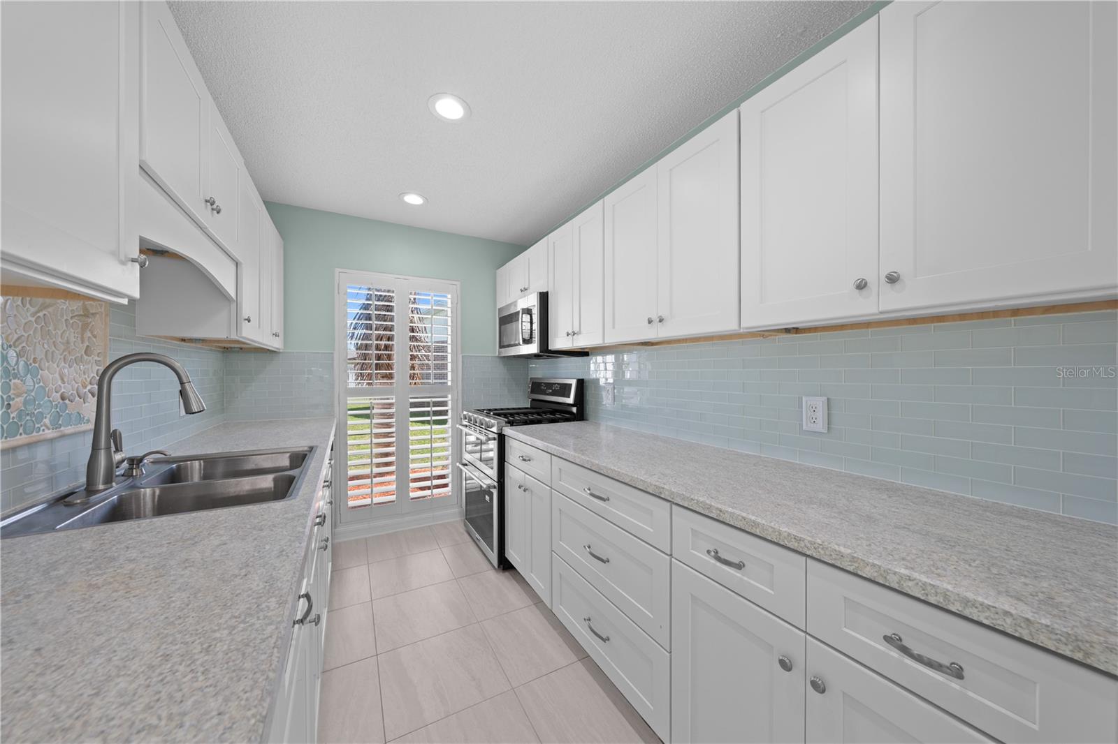 Image 30 of 54 For 683 John Hancock Lane