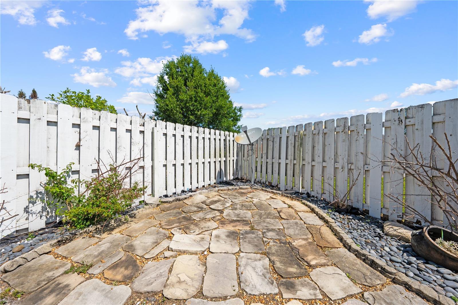 Image 39 of 54 For 683 John Hancock Lane