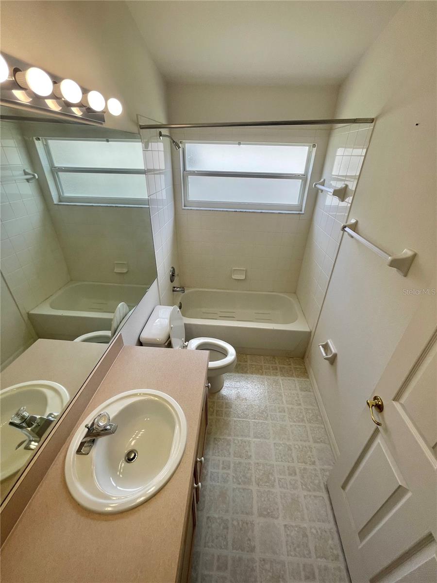 Image 13 of 23 For 2511 La Jolla Trail