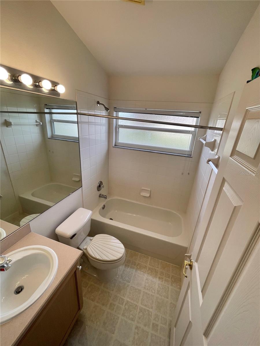 Image 20 of 23 For 2511 La Jolla Trail