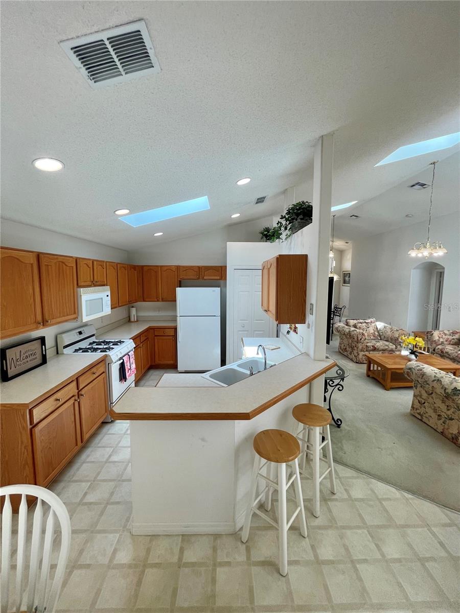 Image 5 of 23 For 2511 La Jolla Trail