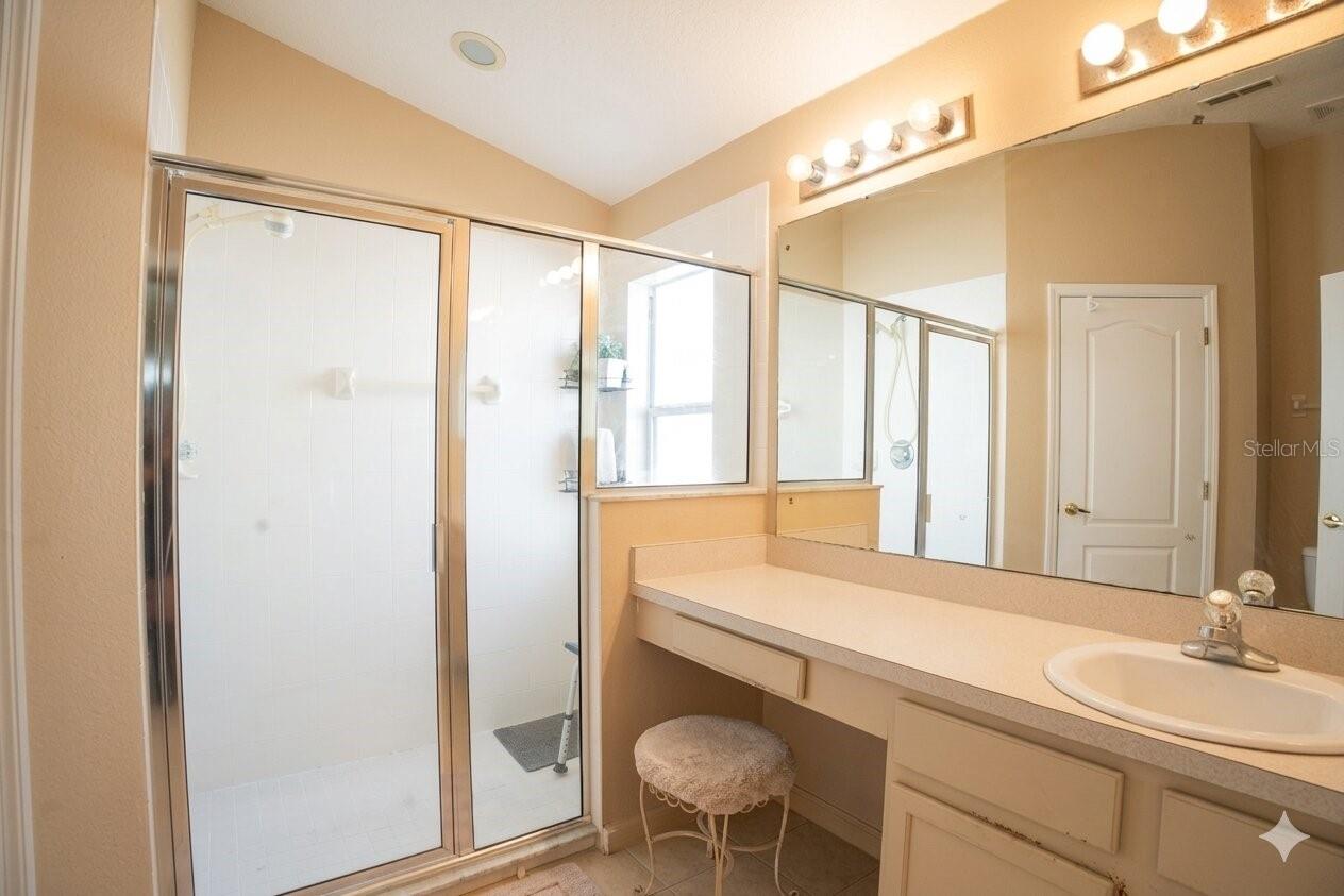 Image 13 of 22 For 15509 Markham Drive