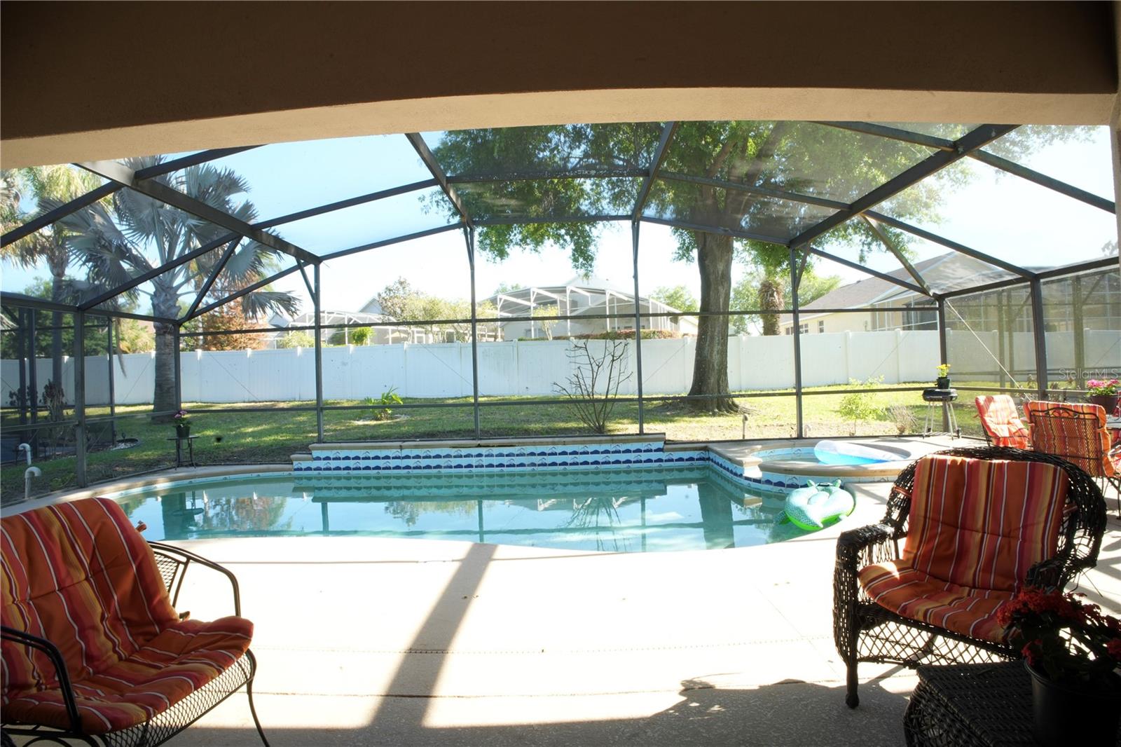 Image 20 of 22 For 15509 Markham Drive