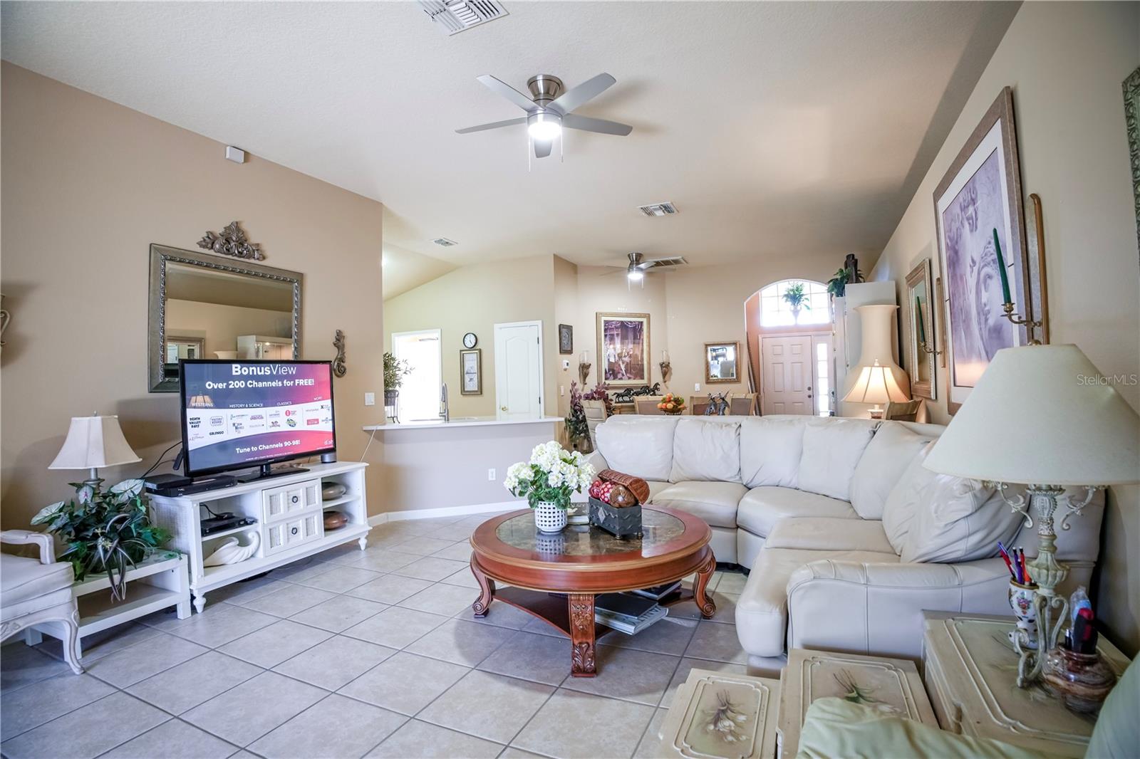 Image 9 of 22 For 15509 Markham Drive