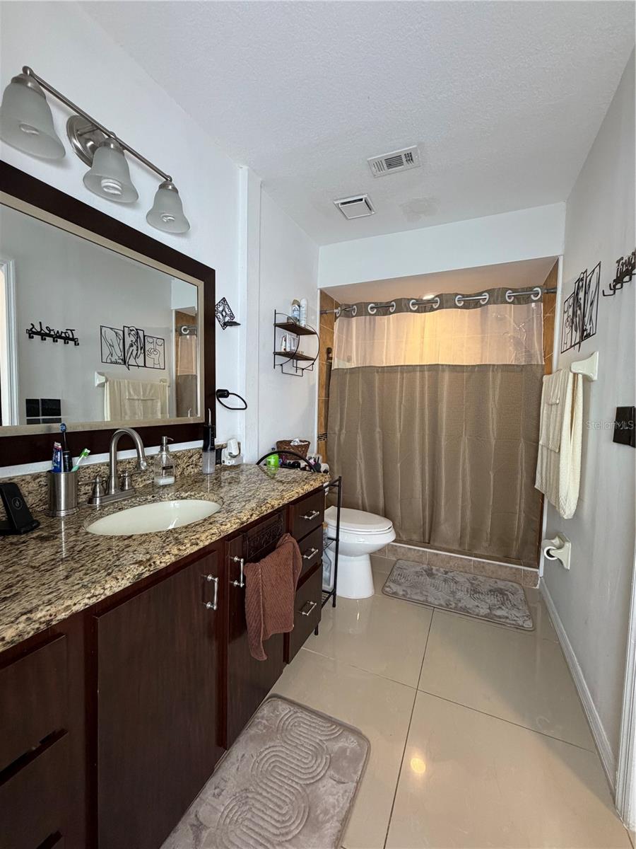 Image 23 of 44 For 36 Lakepointe Circle